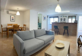 Neruka House, Torremolinos